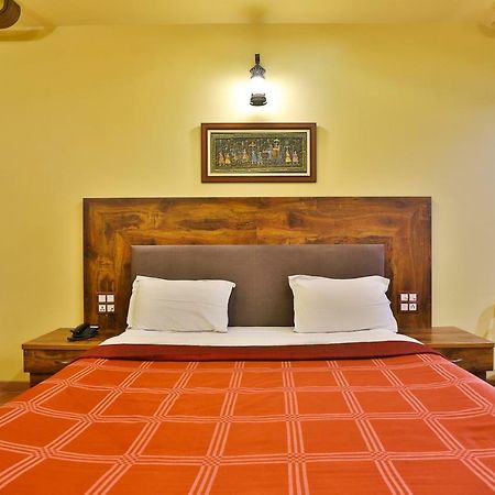 Palette - Hotel Ocean Inn Daman Exterior foto