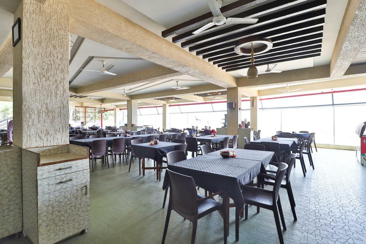 Palette - Hotel Ocean Inn Daman Exterior foto