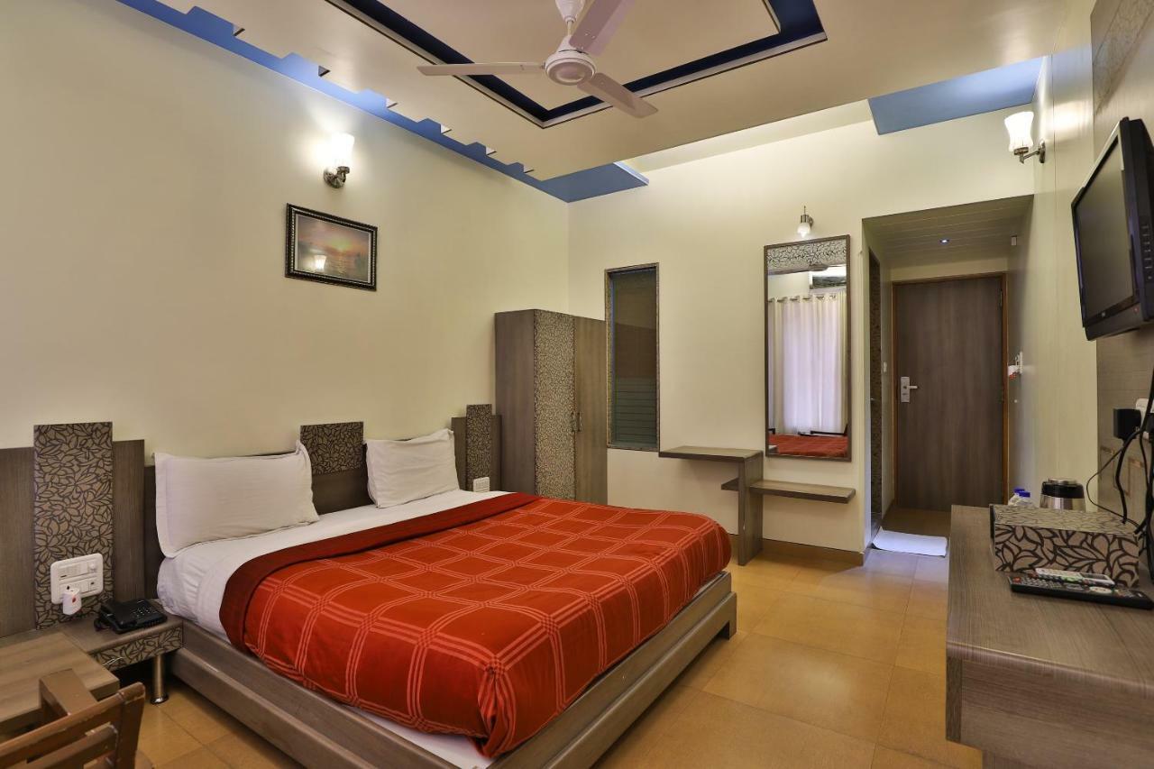 Palette - Hotel Ocean Inn Daman Exterior foto